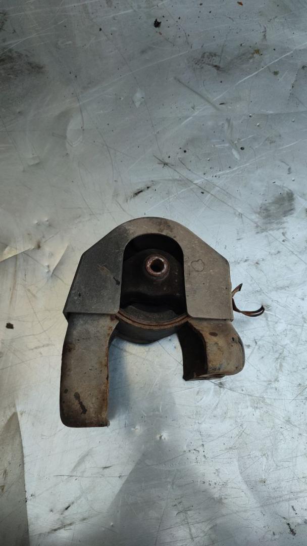 подушка крепления двигателя Kia Magentis 2 поколение (2006 - 2008), 2.0 л., бензин, 219342G000 - фото №1