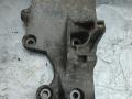 кронштейн генератора Volkswagen Caddy 3 поколение (2004 - 2010), 2.0 л., дизель, МКПП, 03G903143A - фото №3