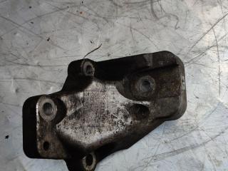 кронштейн двигателя Volvo XC90 1 поколение (2002 - 2006), 2.4 л., дизель, 30741567