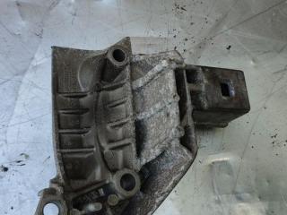 кронштейн двигателя Renault Kangoo 1 поколение (1997 - 2003), 1.4 л., бензин, 8200032074