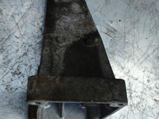 кронштейн двигателя Mercedes-Benz C-Класс W204/S204 (2006 - 2011), 1.8 л., бензин, A2712231804, 2712231804