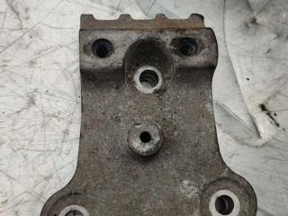 кронштейн КПП Peugeot 207 1 поколение (2006 - 2009), 1.6 л., бензин, МКПП, 326C79F