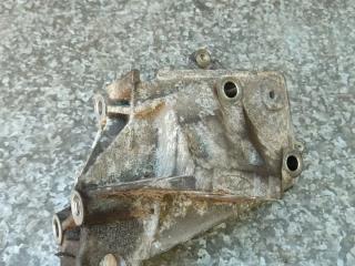 кронштейн двигателя Ford Fiesta 5 поколение 2005, 1.4 л., бензин, 98MM6F001