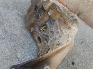 кронштейн ТНВД Dodge Caravan 4 поколение (2000 - 2007), 2.8 л., дизель, 90512909G, 05066861AA