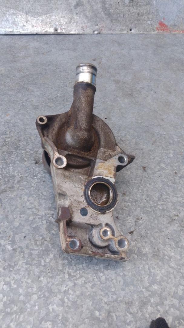 помпа Ford Tourneo Connect 1 поколение (2002 - 2009), 1.8 л., бензин, 978M8505CG - фото №1