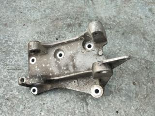 кронштейн генератора Peugeot 307 1 поколение 2005, 2.0 л., дизель, 9636301380
