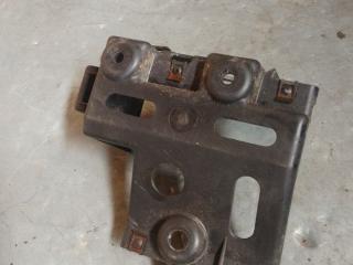 кронштейн (крепление) Dodge Caravan 4 поколение (2000 - 2007), 4868077AD, 37983A