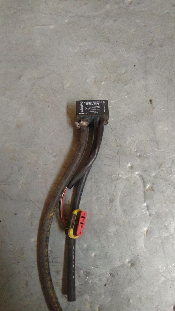 датчик давления газа Dodge Caravan 4 поколение (2000 - 2007), 67R014360, 110R004535 - фото №1