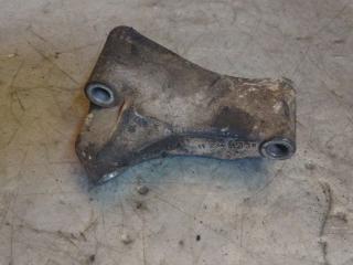 кронштейн компрессора кондиционера Mercedes-Benz C-Класс W203/S203/CL203 (2000 - 2004), 2.2 л., дизель, 6112340239, A6112340239