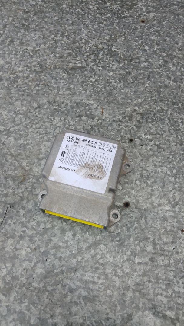 блок AirBag Volkswagen Golf Plus 1 поколение (2005 - 2009), 1K0909605N - фото №1