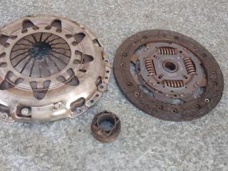 комплект сцепления Volkswagen Caddy 3 поколение (2004 - 2010), 1.6 л., бензин, МКПП, 322039110, 122031710