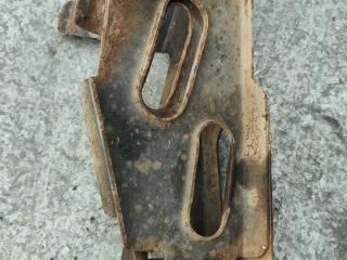 крепление рычага правое Renault Master 2 поколение [рестайлинг] 2007, 820027570B, 820027570