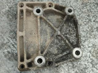 кронштейн компрессора кондиционера Honda Civic 8 поколение (2005 - 2008), 2.0 л., дизель