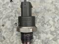 датчик давления топлива в рампе Honda Civic 8 поколение (2005 - 2008), 2.2 л., дизель, 0281002534 - фото №2