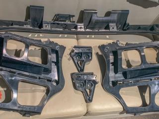 Комплект креплений бампера BMW 3 серия E91 [рестайлинг] 2009, 2.0 л., N46 B20 BD, бензин, АКПП, 475 black saphire metallic, универсал, задний привод, правый руль, 51127163847, 51127127720, 51127127717, 51127127718, 51127202669, 51127202670