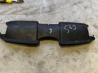 Кожух воздухозаборника передний BMW 3 серия E90 [рестайлинг] 2010, 2.0 л., N47 D20 C, дизель, АКПП, 475 black- sapphire metallic, седан, задний привод, правый руль, 13717541738