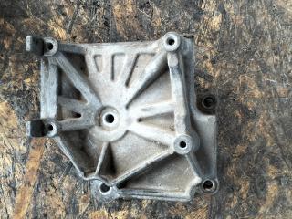 кронштейн компрессора кондиционера Mitsubishi Galant 8 поколение [рестайлинг] 2002, 2.4 л., 4G64 (16V), бензин, АКПП, седан