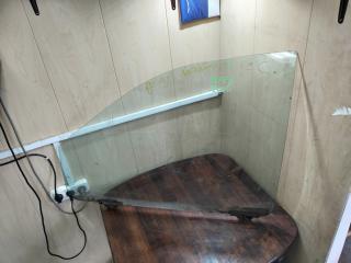 стекло двери передней левой Dodge Caravan 4 поколение 2001, 2.4 л., EDZ, бензин, АКПП