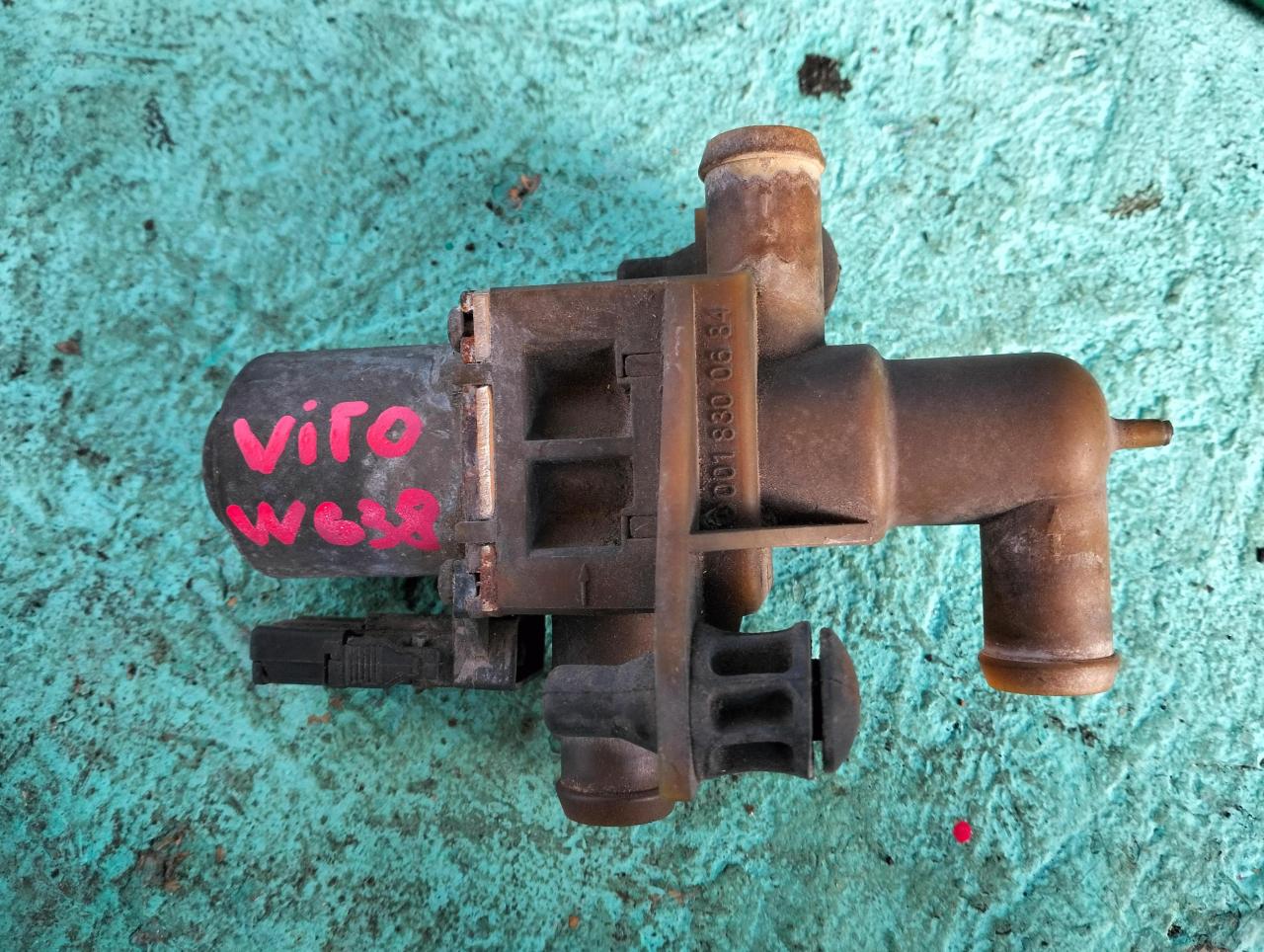 кран отопителя (печки) Mercedes-Benz Vito W638 2000, 2.3 л., M 111.980, бензин, МКПП, 1147412047 - фото №1