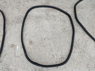 уплотнитель двери Alfa Romeo Giulia 2 поколение 952 2018, 2.0 л., бензин, АКПП, седан, полный привод