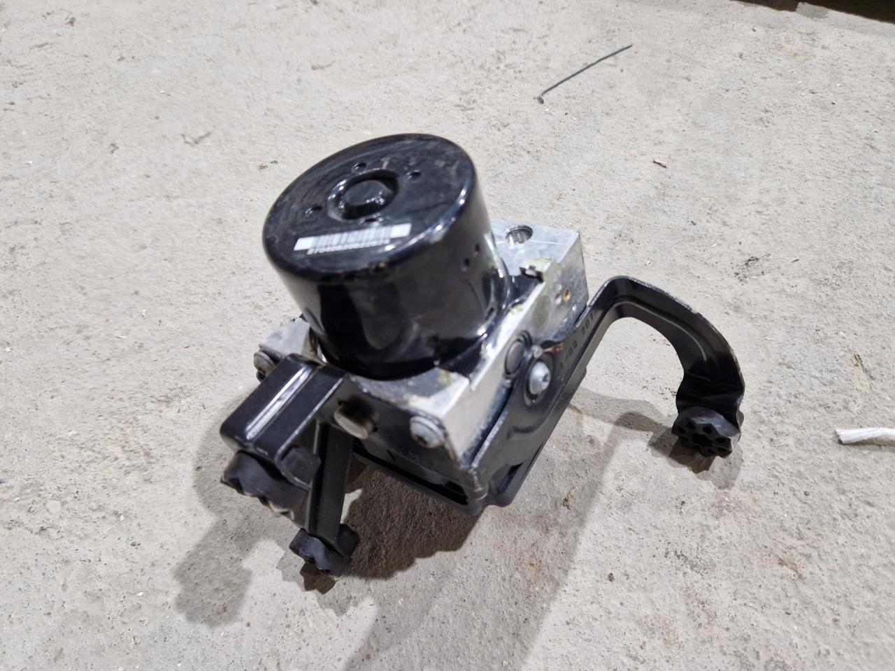 блок ABS BMW 3 серия F30/F31/F34 F30 2013, 3.0 л., N55 B30 A, бензин, АКПП, седан, задний привод, 6860730, 6860731 - фото №1