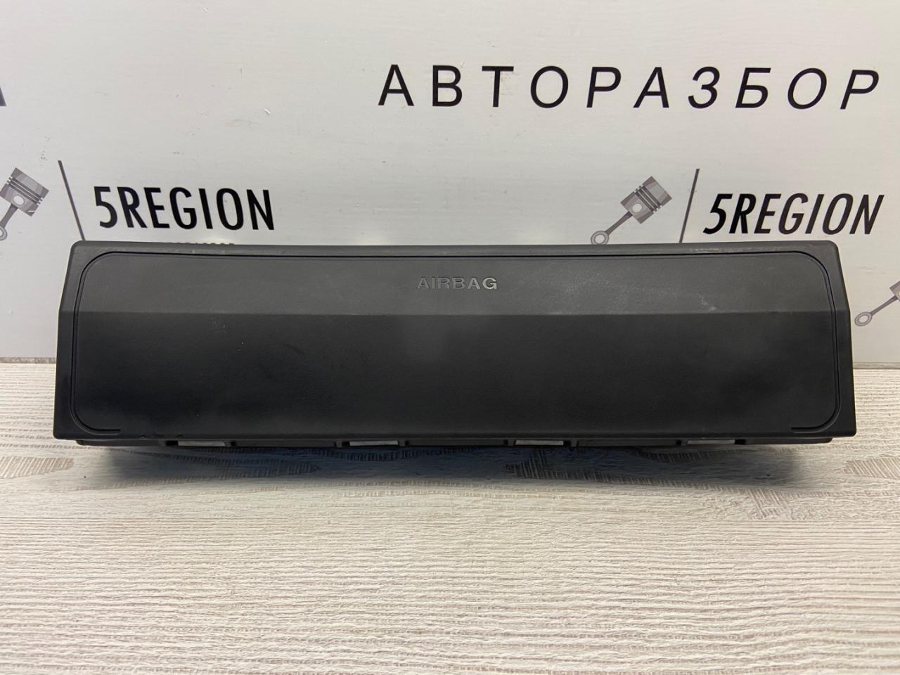 подушка безопасности коленная BMW 5 серия G30/G31 2019, 2.0 л., бензин, АКПП, седан, задний привод, правый руль - фото №1