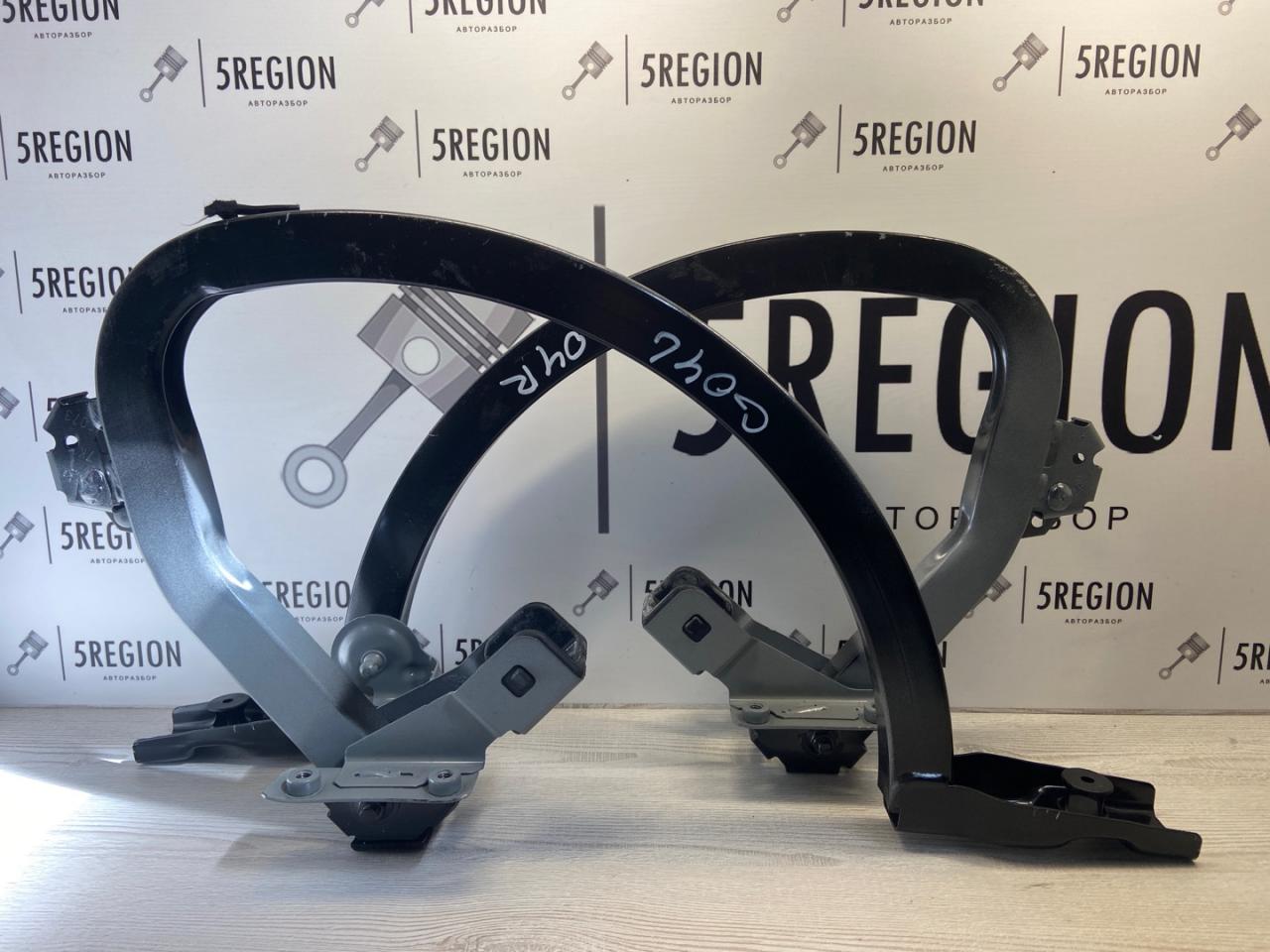 петля крышки багажника Alfa Romeo Giulia 2 поколение 952 2018, 2.0 л., бензин, АКПП, седан, задний привод - фото №1