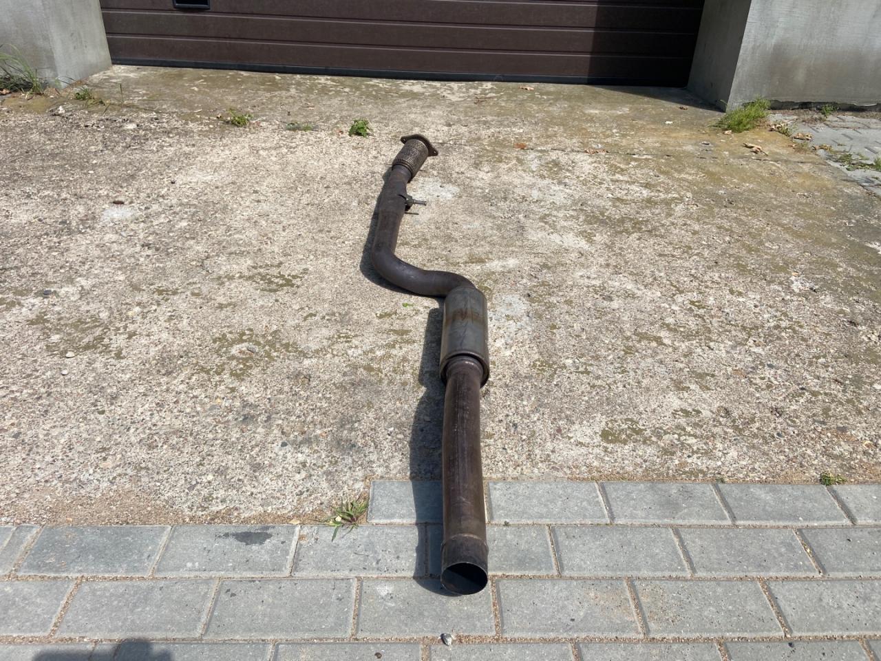 глушитель Alfa Romeo Giulia 2 поколение 952 2018, 2.0 л., бензин, АКПП, седан, задний привод - фото №1