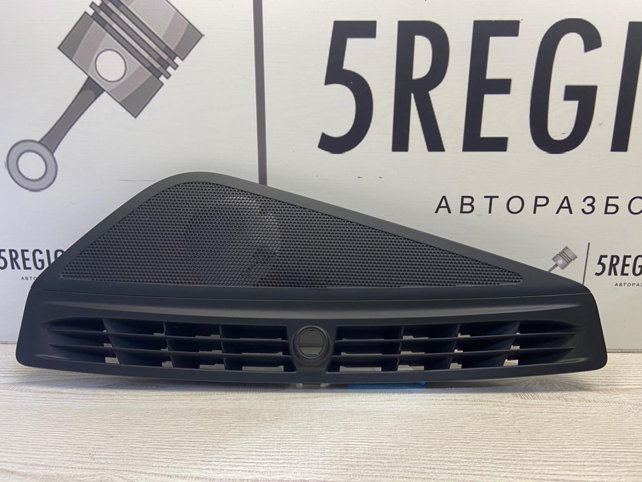 пластик Alfa Romeo Stelvio 1 поколение 949 2018, 2.0 л., бензин, АКПП, полный привод, 156115731 - фото №1