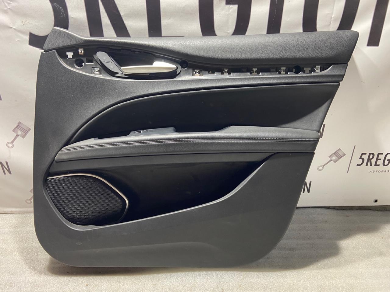 обшивка двери передняя правая Alfa Romeo Stelvio 1 поколение 949 2018, 2.0 л., бензин, АКПП, полный привод - фото №1