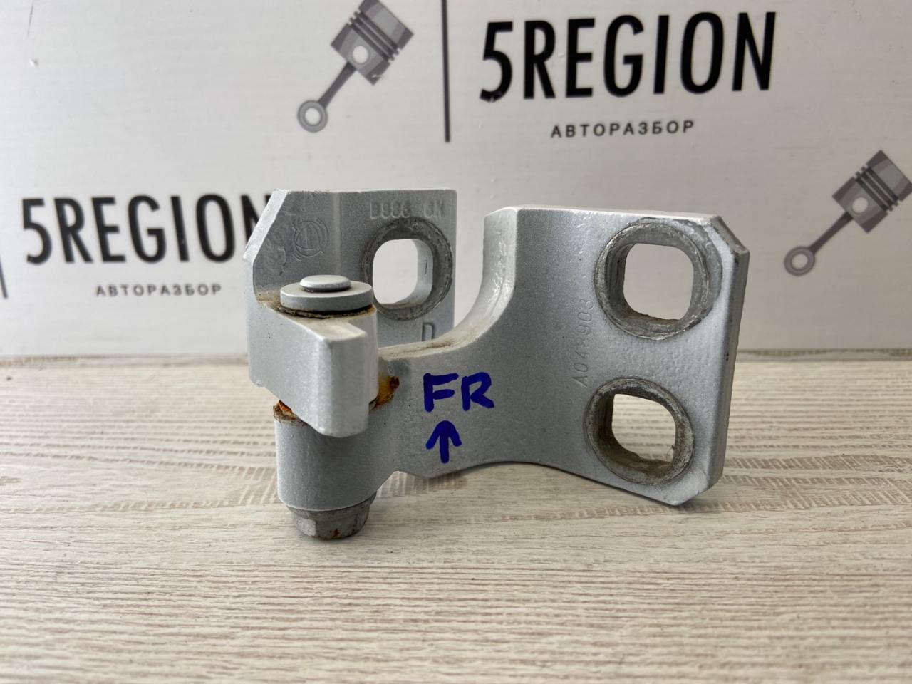 петля двери Alfa Romeo Stelvio 1 поколение 949 2018, 2.0 л., бензин, АКПП, полный привод - фото №1