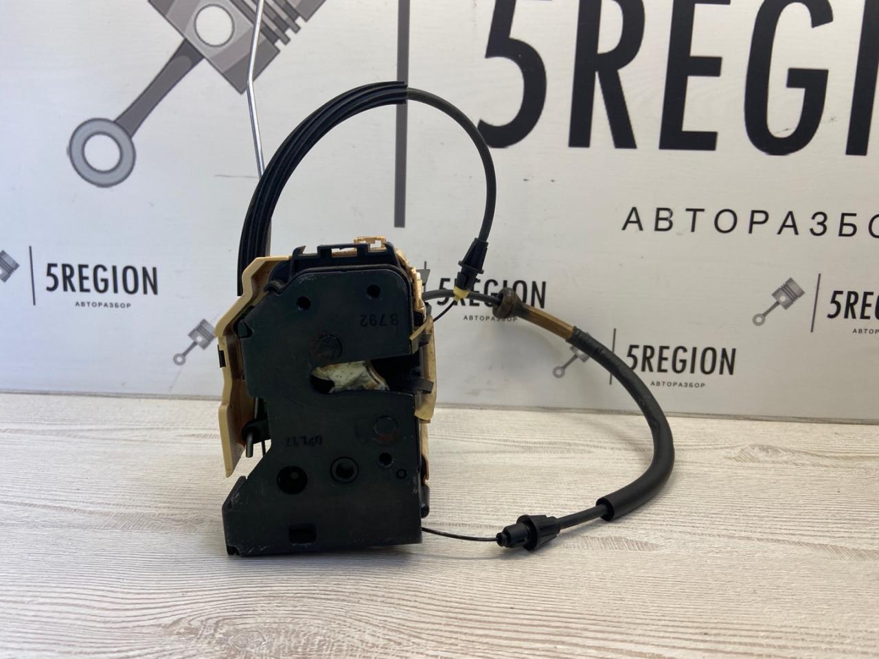 замок двери передней левой Alfa Romeo Stelvio 1 поколение 949 2018, 2.0 л., бензин, АКПП, полный привод - фото №1