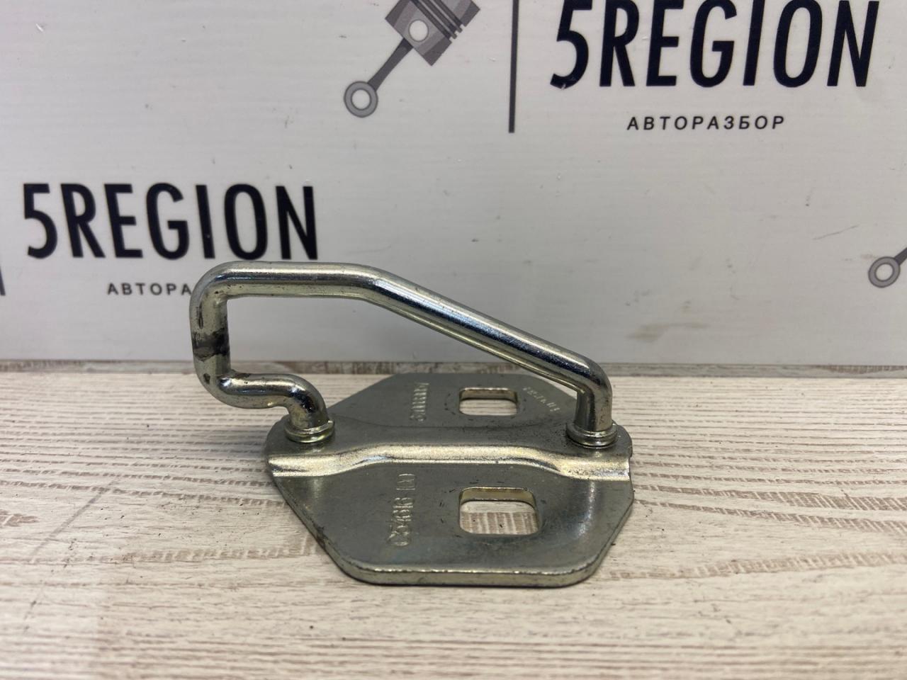 замок багажника Alfa Romeo Stelvio 1 поколение 949 2018, 2.0 л., бензин, АКПП, внедорожник 5 дв., полный привод, 670033057 - фото №1