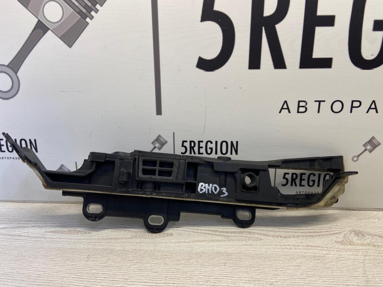 пластик BMW 7 серия G11/G12 2018, 3.0 л., дизель, АКПП, седан, задний привод, правый руль, 61139334790, 61139334788, 61139352752, 9334788, 9334790, 9352752 - фото №1