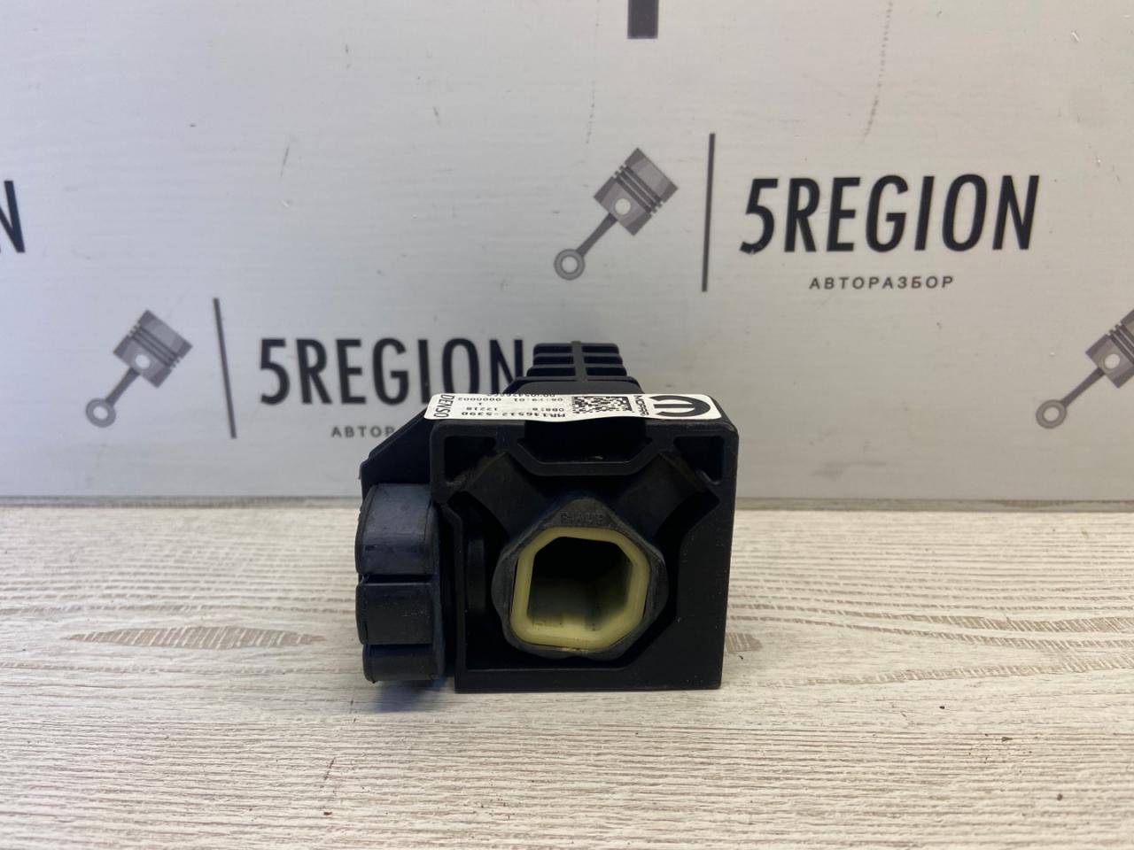 кронштейн радиатора Alfa Romeo Stelvio 1 поколение 949 2018, 2.0 л., бензин, АКПП, внедорожник 5 дв., полный привод, 50541423 - фото №1