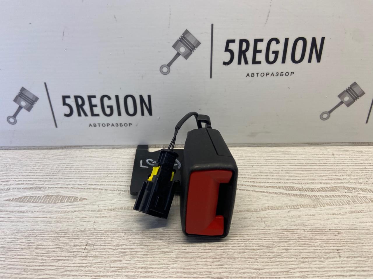 замок ремня безопасности Alfa Romeo Giulia 2 поколение 952 2018, 2.0 л., бензин, АКПП, седан, задний привод, 156118809 - фото №1