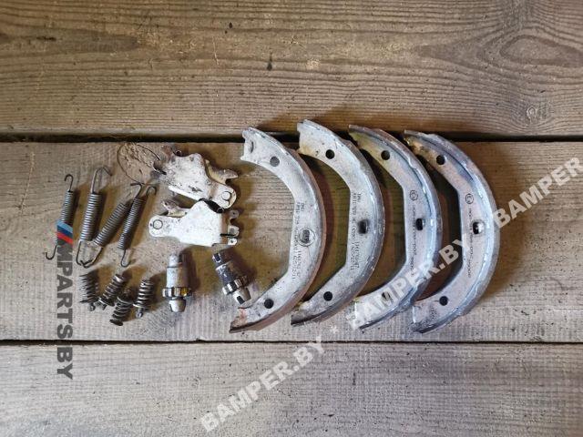 колодки стояночного тормоза BMW 3 серия F30/F31/F34 F30 2013, 3.0 л., N55 B30 A, бензин, АКПП, седан, задний привод - фото №1