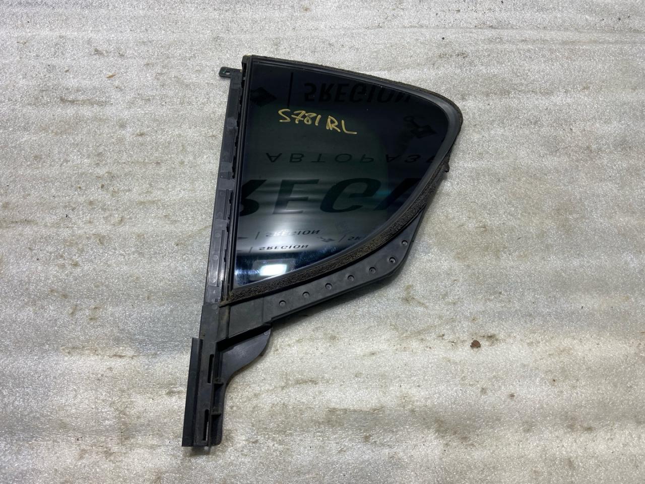 стекло двери задней левой Alfa Romeo Stelvio 1 поколение 949 2018, 2.0 л., бензин, АКПП, полный привод - фото №1