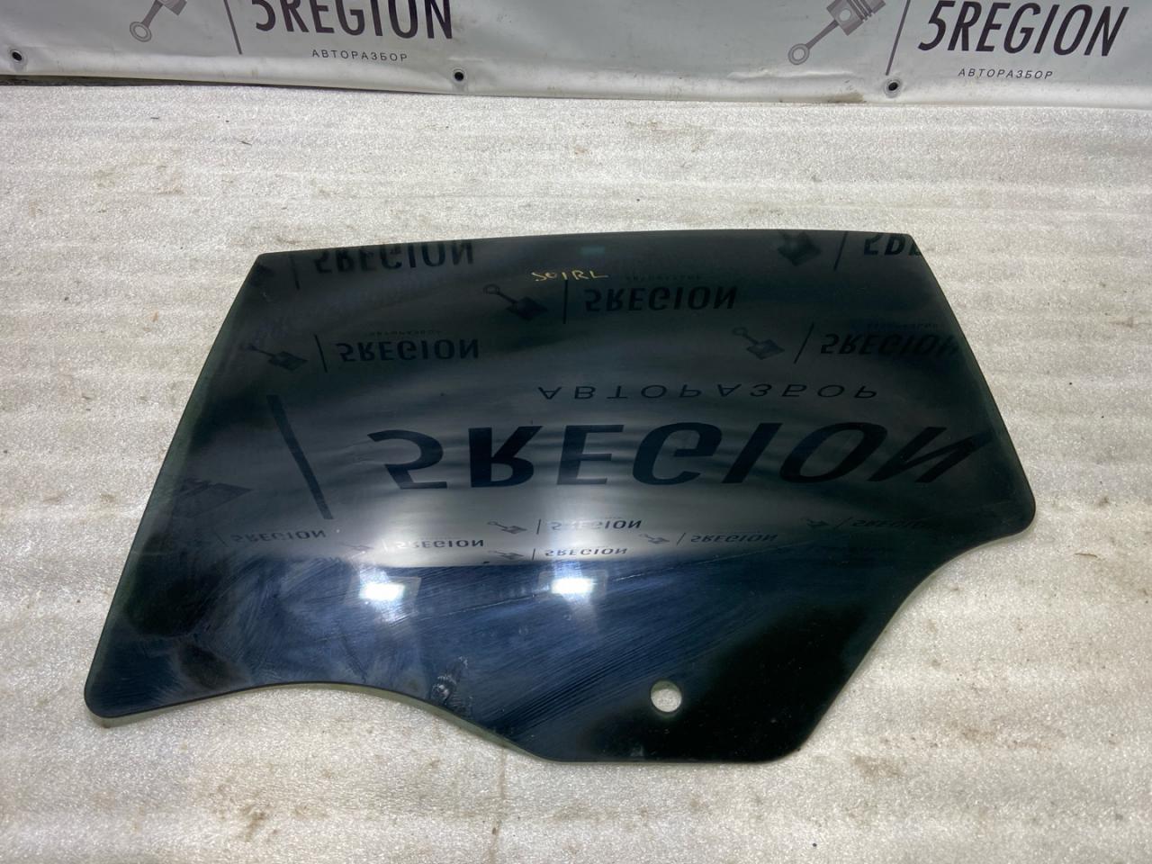 стекло двери задней левой Alfa Romeo Stelvio 1 поколение 949 2018, 2.0 л., бензин, АКПП, внедорожник 5 дв., полный привод - фото №1