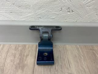 петля крышки багажника Alfa Romeo Stelvio 1 поколение 949 2018, 2.0 л., бензин, АКПП, внедорожник 5 дв., полный привод