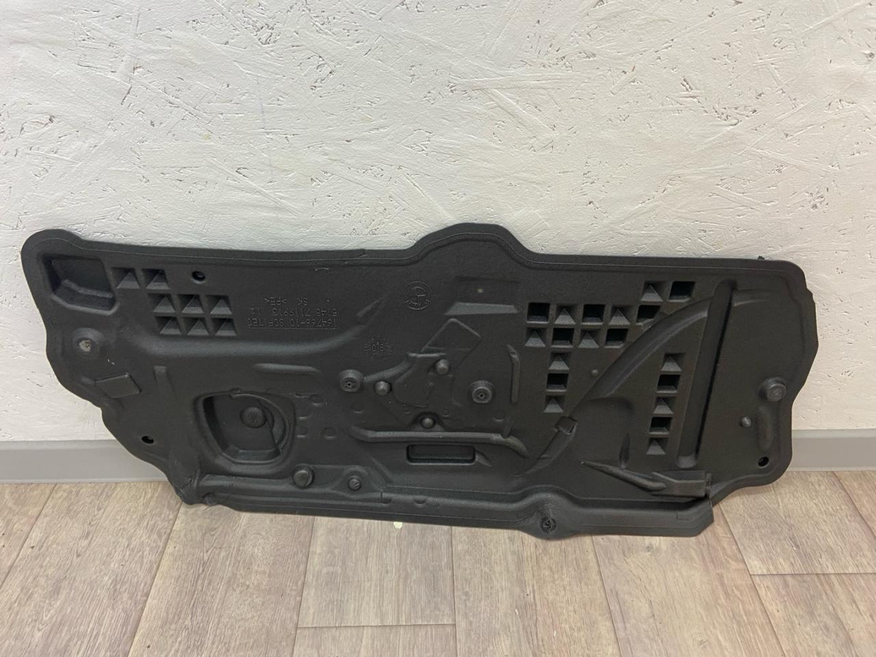 Шумоизоляция двери BMW M3 E92/E93 2009, 4.0 л., бензин, купе, задний привод, 51487119913, 712 - фото №1