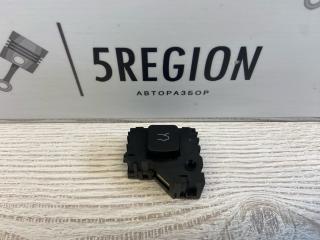 кнопка открытия багажника Alfa Romeo Giulia 2 поколение 952 2018, 2.0 л., бензин, АКПП, седан, задний привод, 1561143450