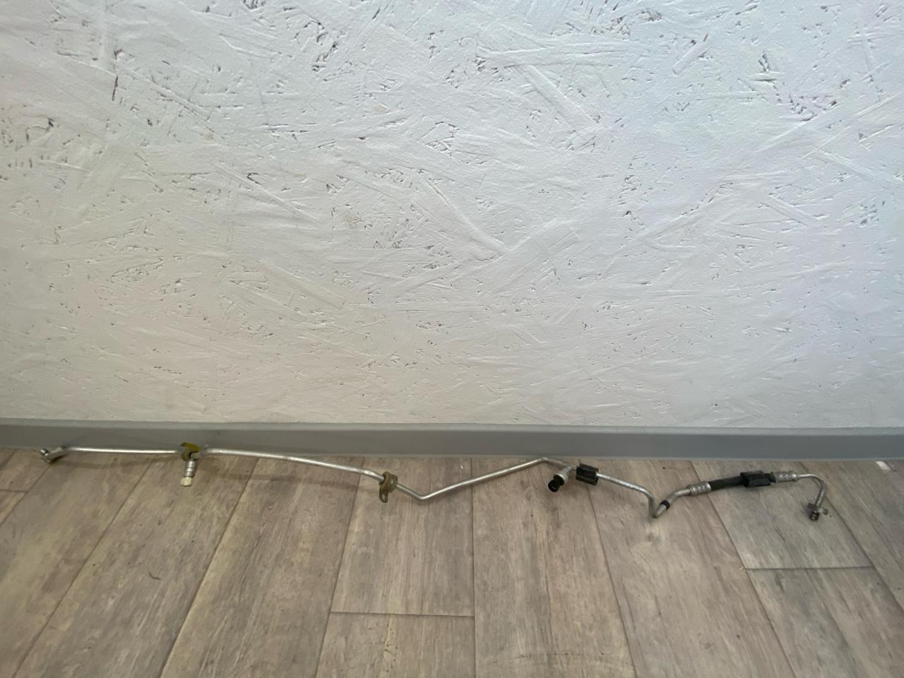 трубка кондиционера Alfa Romeo Giulia 2 поколение 952 2018, 2.0 л., бензин, АКПП, седан, задний привод, 50550373 - фото №1