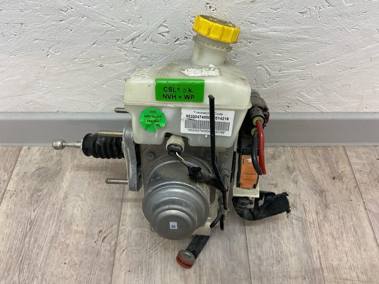 блок ABS Alfa Romeo Giulia 2 поколение 952 2017, 2.0 л., бензин, АКПП, седан, полный привод - фото №1