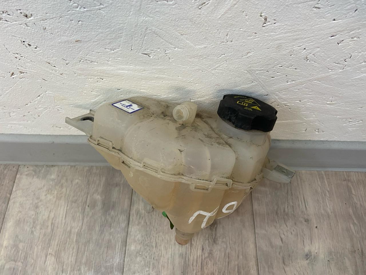 бачок расширительный Alfa Romeo Giulia 2 поколение 952 2017, 2.0 л., бензин, АКПП, седан, полный привод, 50548702 - фото №1