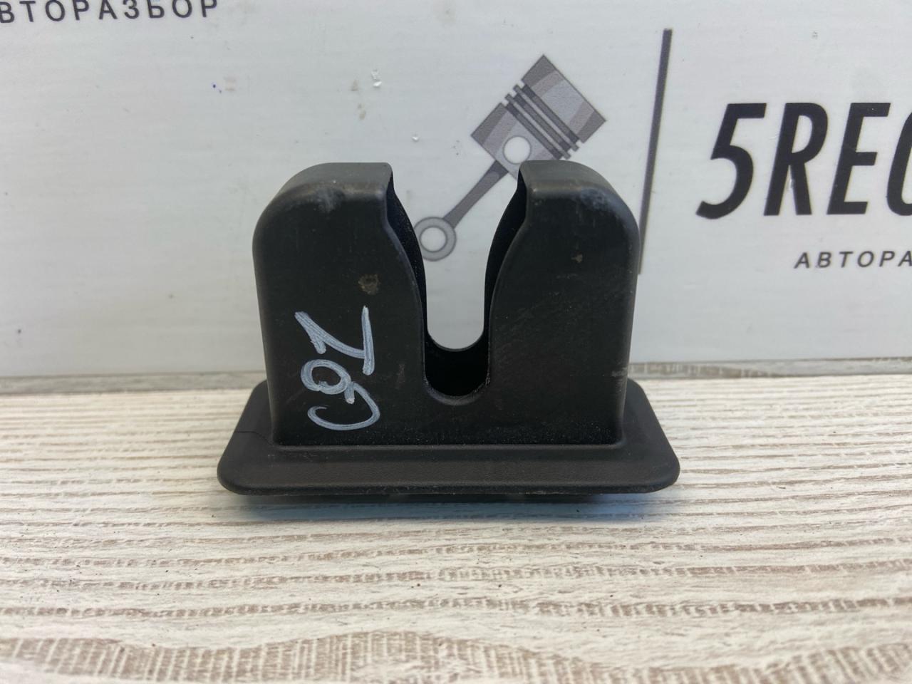 пластик Alfa Romeo Giulia 2 поколение 952 2018, 2.0 л., бензин, АКПП, задний привод - фото №1