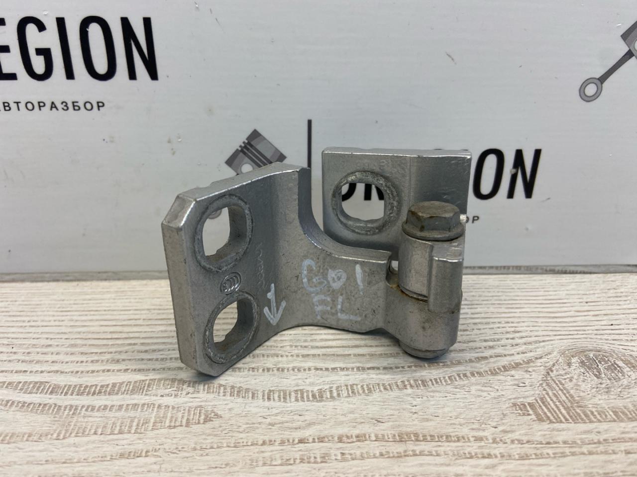 петля двери Alfa Romeo Giulia 2 поколение 952 2018, 2.0 л., бензин, АКПП, задний привод - фото №1