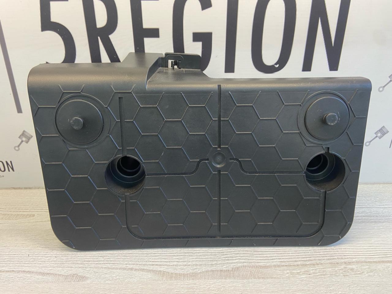 пластик Alfa Romeo Giulia 2 поколение 952 2018, 2.0 л., бензин, АКПП, седан, задний привод, 156110385 - фото №1