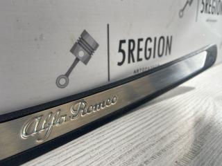 накладка на порог Alfa Romeo Stelvio 1 поколение [рестайлинг] 949 2021, 2.0 л., бензин, АКПП, полный привод