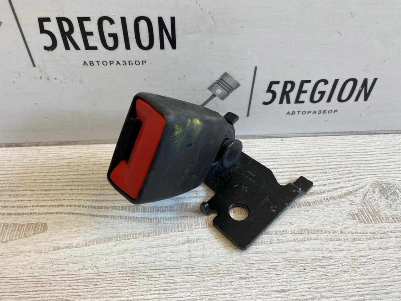 замок ремня безопасности Alfa Romeo Giulia 2 поколение 952 2018, 2.0 л., бензин, АКПП, седан, задний привод, 15602955 - фото №1